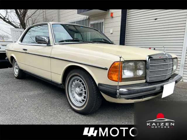 Mercedes-Benz Medium-Class Coupé 280CE Coupé Medium- Coupé 1978 — photo 1 sur 8