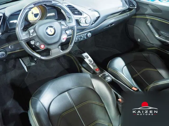 Ferrari 488 Spider F1 DCT FERRARI488 Spider 21inc-R 22inc) 2016 — photo 1 sur 8