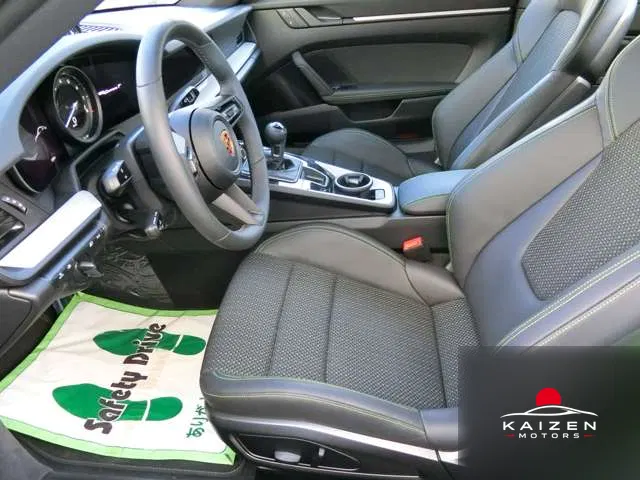 Porsche 911 Carrera T 2024 — photo 1 sur 8