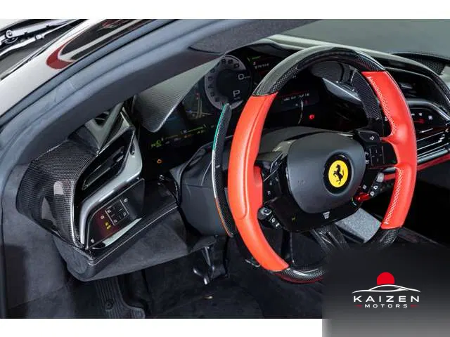 Ferrari SF90 Stradale F1 DCT E4WD Bianco Tartan Rosso 2021 — photo 1 sur 8
