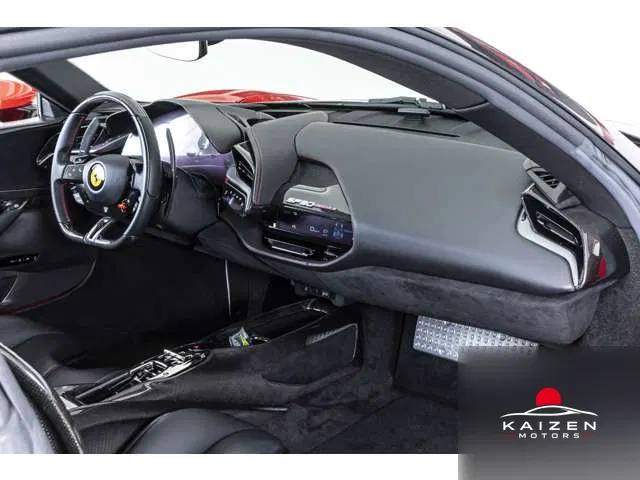 Ferrari SF90 Stradale F1 DCT E4WD Rosso Corsa Nero 2021 — photo 1 sur 8