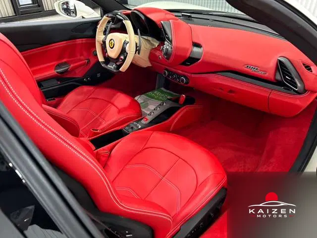 Ferrari 488 Spider F1 DCT 2019 — photo 1 sur 8