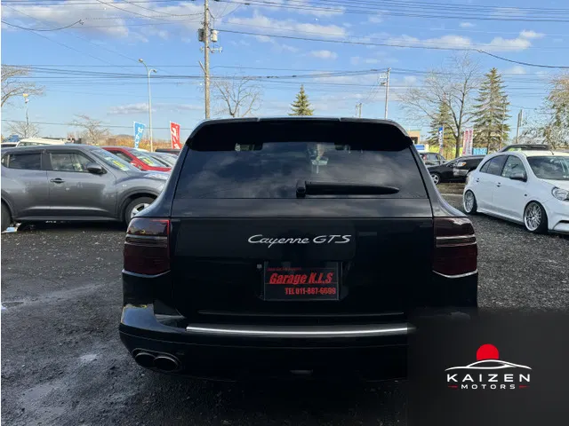 Porsche Cayenne ( Base ) 2012 — photo 1 sur 8