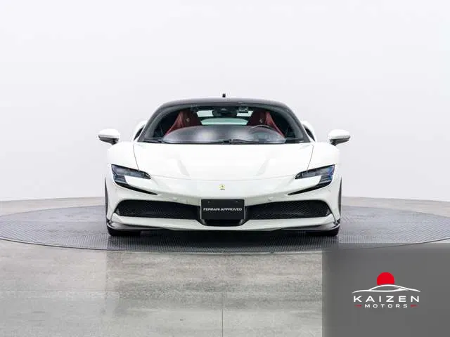 Ferrari SF90 Stradale F1 DCT E4WD 2021 — photo 1 sur 8