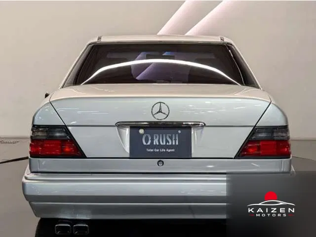 Mercedes-Benz Medium-Class 500E Medium- 1992 — photo 1 sur 8