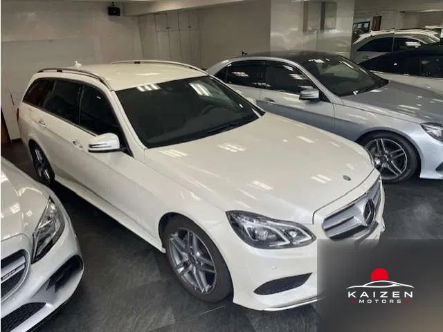 Mercedes-Benz Classe E E300 Break 2014 — photo 1 sur 8