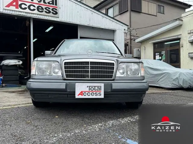 Mercedes-Benz Medium-Class 300E-24 Medium- 1992 — photo 1 sur 8