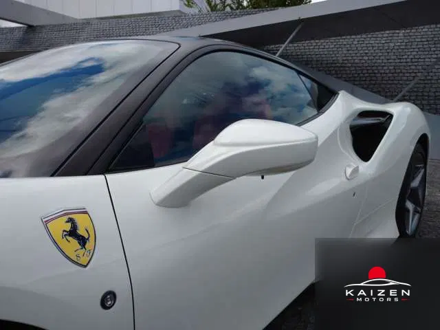 Ferrari F8 Tributo F1 DCT 2020 — photo 1 sur 8