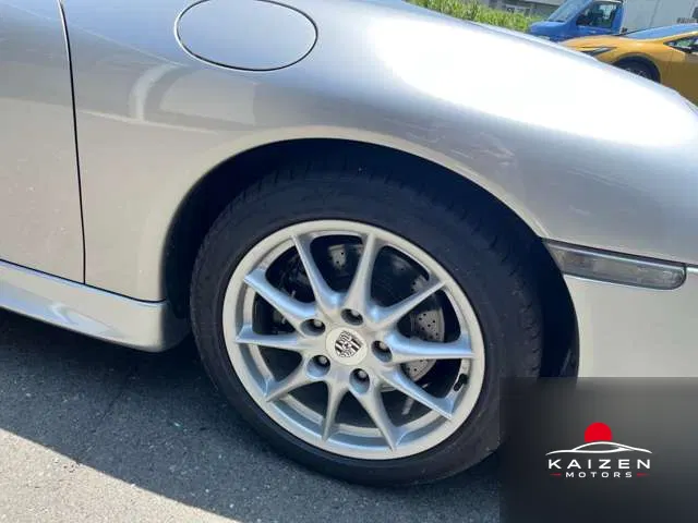 Porsche 911 Carrera 2004 — photo 1 sur 8