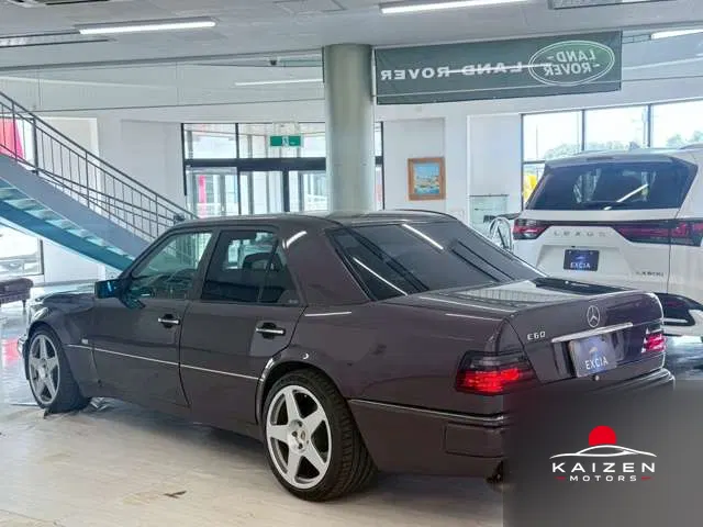 Mercedes-Benz Classe E E500 1994 — photo 1 sur 8