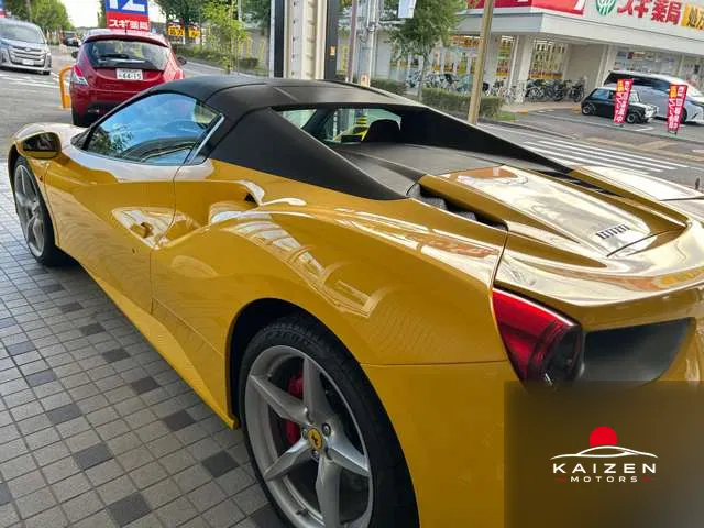 Ferrari 488 Spider F1 DCT 2017 — photo 1 sur 8