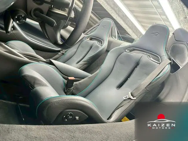 McLaren Artura Spider 2024 — photo 1 sur 8