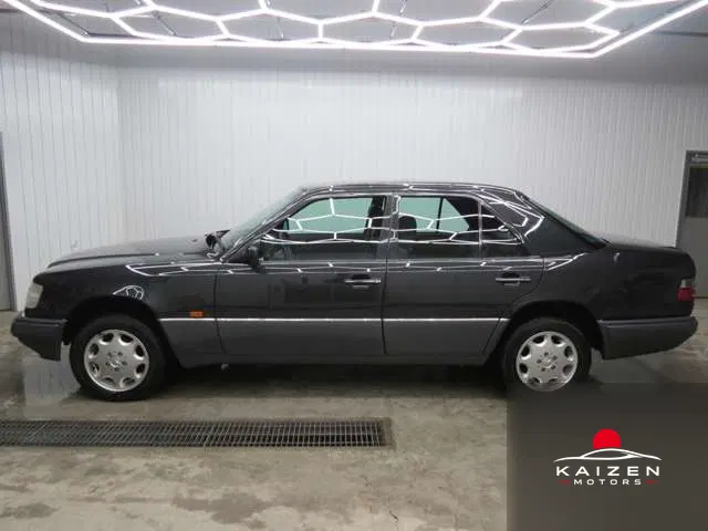 Mercedes-Benz Classe E E300 4WD W124 1994 — photo 1 sur 8