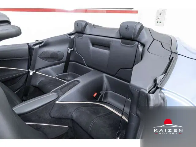 Ferrari Roma Spider F1 DCT Azzuro California Tortra 2024 — photo 1 sur 8