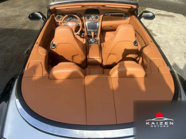 Bentley Continental GTC V8 4WD 2012 — photo 1 sur 8