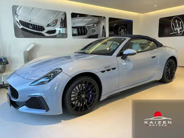 Maserati GranCabrio 4WD 2025 importée par Kaizen Motors