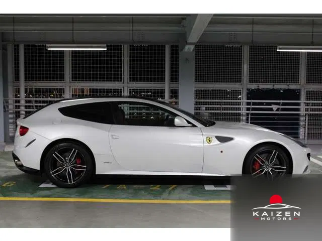 Ferrari FF F1 DCT 4WD Bianco 2015 — photo 1 sur 8