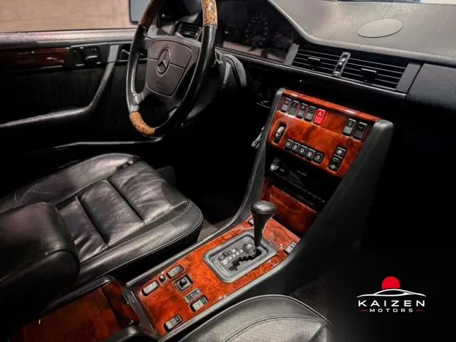 Mercedes-Benz Medium-Class 500E Medium- 1992 — photo 1 sur 8