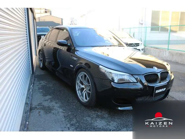 BMW M5 5.0 LHD 2007 — photo 1 sur 8