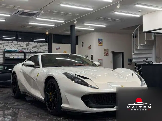 Ferrari 812 Superfast F1 DCT 825ps 2020 — photo 1 sur 8