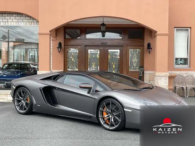 Lamborghini Aventador Roadster LP700-4 4WD 2014 — photo 1 sur 8