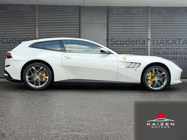 Ferrari GTC4 Lusso T 2018 — photo 1 sur 8