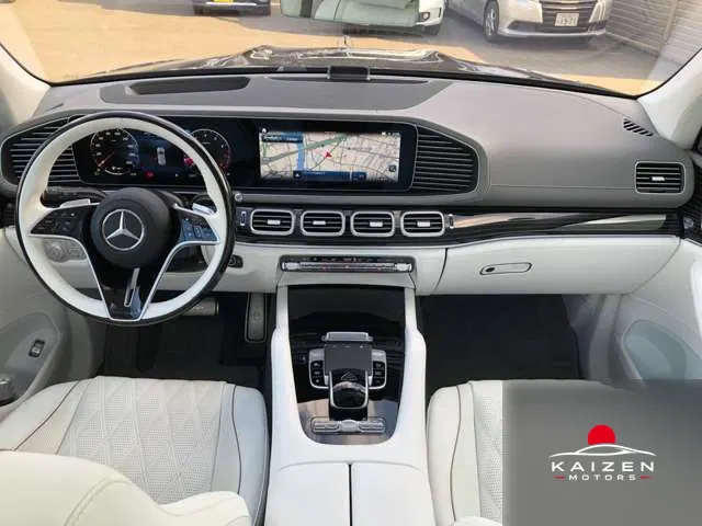 Mercedes-Maybach GLS 600 4WD Black 2024 — photo 1 sur 8