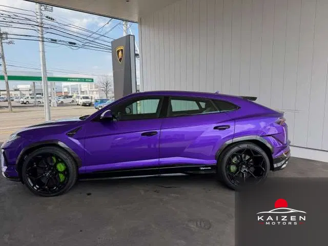Lamborghini Urus 4WD 2025 — photo 1 sur 8