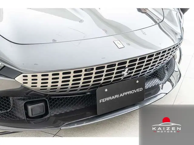 Ferrari Roma Spider F1 DCT GrigioSilverStone Bordeaux 2025 — photo 1 sur 8