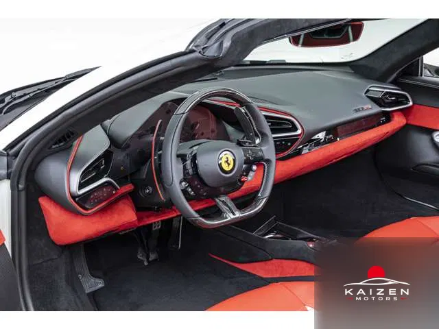 Ferrari 296GTS F1 DCT Bianco Avus Apple 2025 — photo 1 sur 8