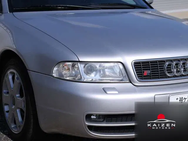 Audi S4 2.7 4WD 2.7 6MT 1999 — photo 1 sur 8