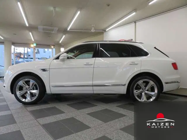 Bentley Bentayga V8 4WD 2019 — photo 1 sur 8