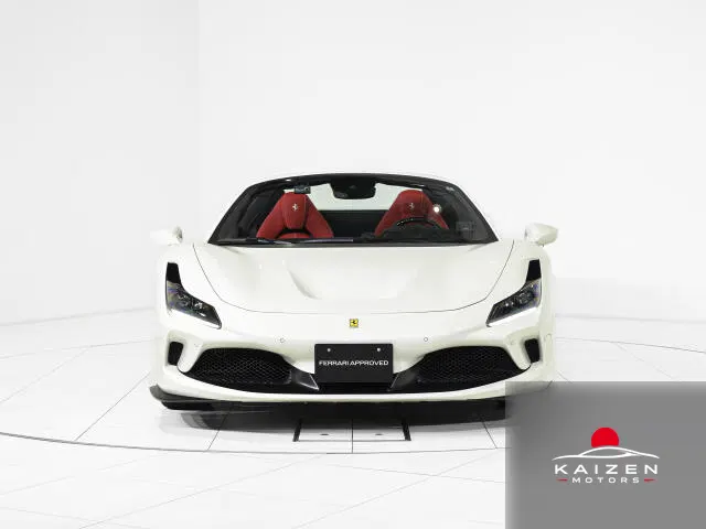 Ferrari F8 Spider F1 DCT (Bianco) 2022 — photo 1 sur 8