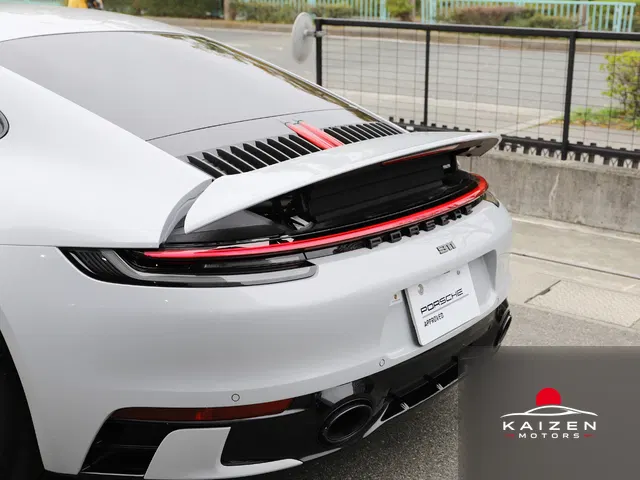Porsche 911 Carrera T Sport Design Pack 2024 — photo 1 sur 8