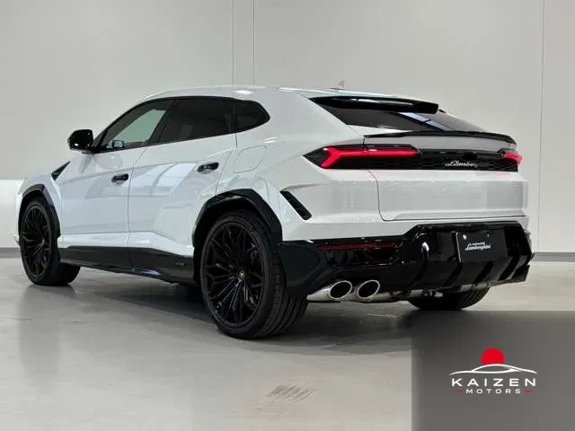 Lamborghini Urus SE 4WD URUS SE Bianco Icarus 2025 — photo 1 sur 8