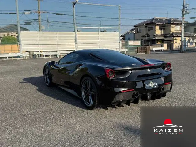 Ferrari 488GTB F1 DCT 2016 — photo 1 sur 8