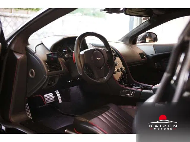 Aston Martin DB9 GT 2016 — photo 1 sur 8