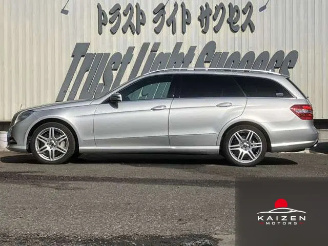 Mercedes-Benz Classe E E550 V8 Break 2012 — photo 1 sur 8