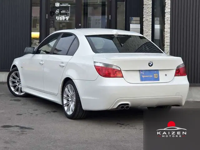 BMW 5 Series 525i 2005 — photo 1 sur 8