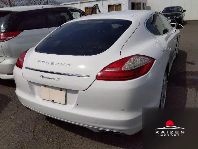 Porsche Panamera 2010 — photo 1 sur 2
