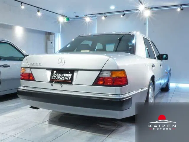Mercedes-Benz Medium-Class 500E Medium- 1992 — photo 1 sur 8