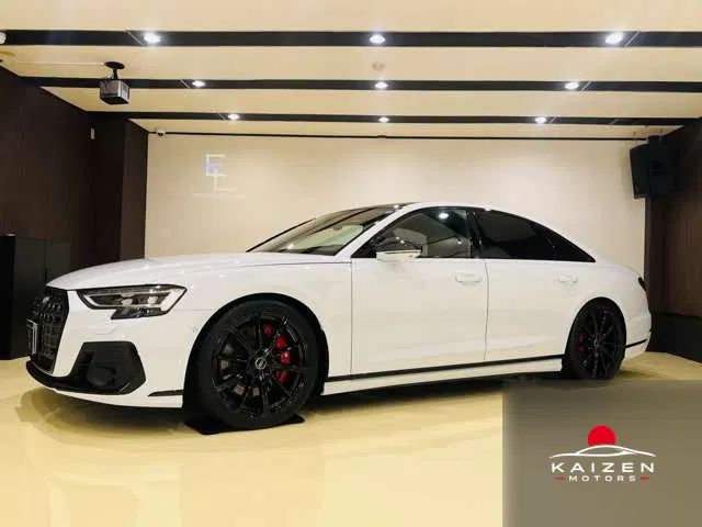 Audi S8 4.0 4WD ODO1450km 2024 importée par Kaizen Motors