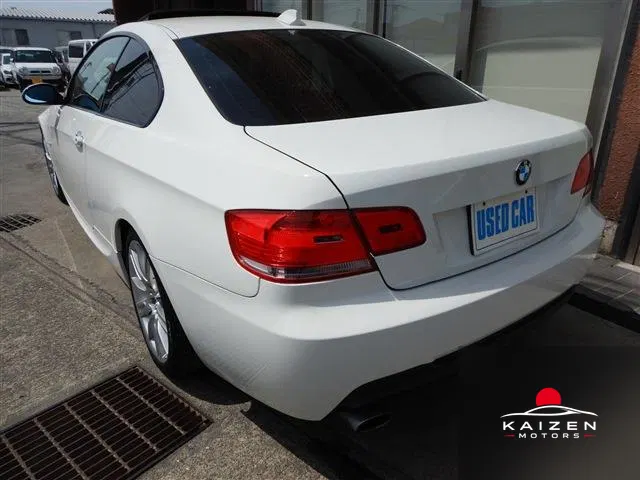 BMW 3 Series Coupé 320i M Sport Pack 6F 2009 — photo 1 sur 8