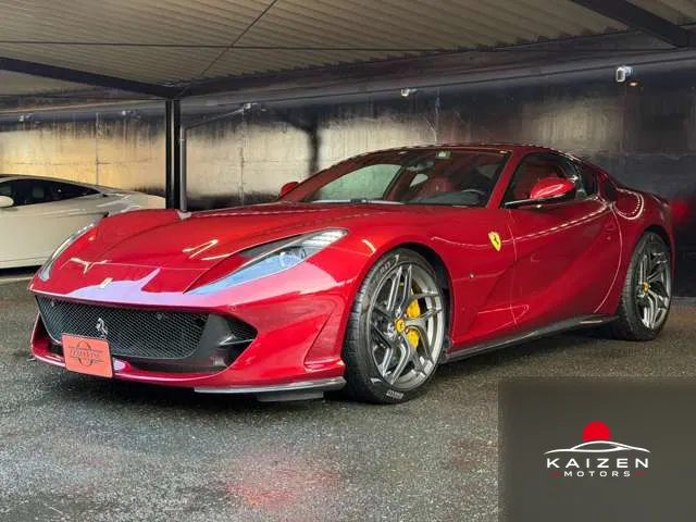 Ferrari 812 Superfast F1 DCT 2017 — photo 1 sur 8