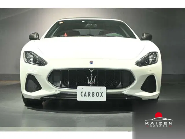 Maserati GranCabrio MC 2020 — photo 1 sur 8