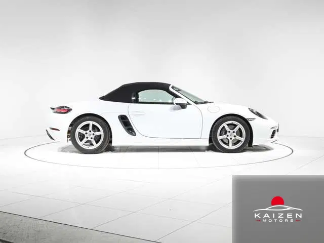 Porsche 718 Boxster 2.0 6MT Sport Chrono Pack 2025 — photo 1 sur 8