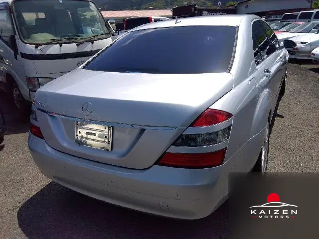 Mercedes-Benz Classe S S550 Longue 2009 — photo 1 sur 2