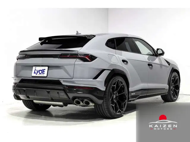 Lamborghini Urus 4WD 2025 — photo 1 sur 8