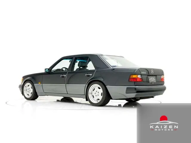 Mercedes-Benz Medium-Class 500E Medium- 1992 — photo 1 sur 8