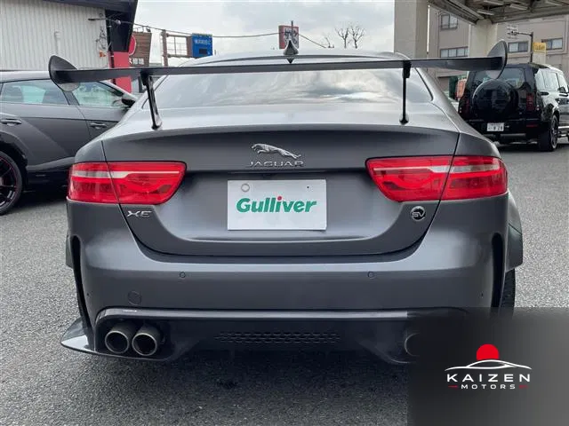 Jaguar XE SV 8 4WD 2019 importée par Kaizen Motors